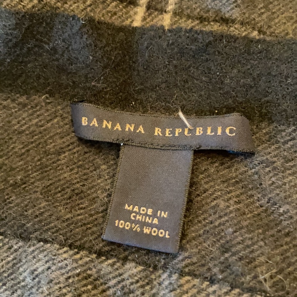 Banana Republic gray, red wool winter scarf, wrap (mens) - Picture 3 of 6
